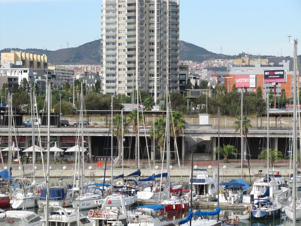 Torre Forum Apartment Sant Adria de Besos Room photo